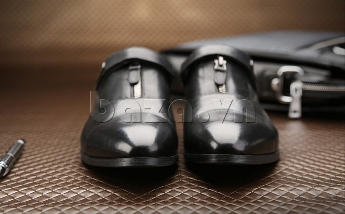 giày Olumpo QLXS1217 là món quà độc đáo mà nam giới muốn được nhận từ bạn gái