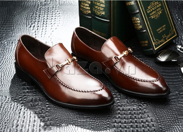 Đôi giày da nam màu nâu cho quý ông vẻ đẹp cổ điển lịch lãm