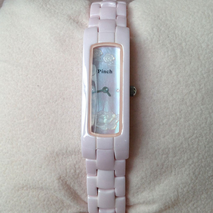 Đồng hồ nữ lắc tay mặt chữ nhật mới Pinch L08